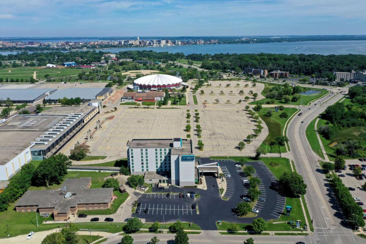 Clarion Suites At The Alliant Energy Center Madison Exterior photo